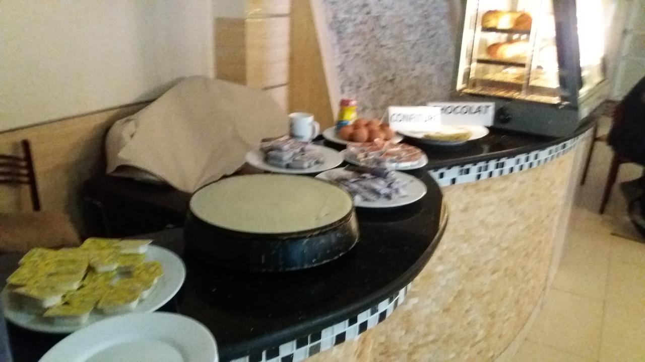 Hotel Privilege Bir El Djir Kültér fotó
