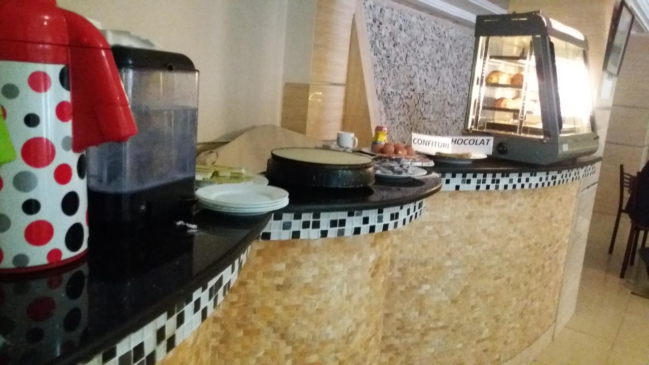 Hotel Privilege Bir El Djir Kültér fotó